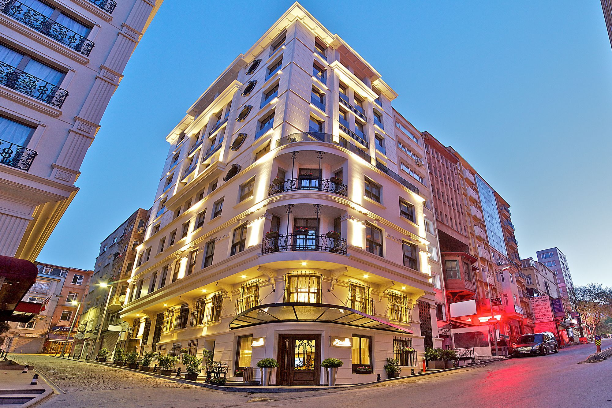 Szálloda Adelmar Sisli 4*